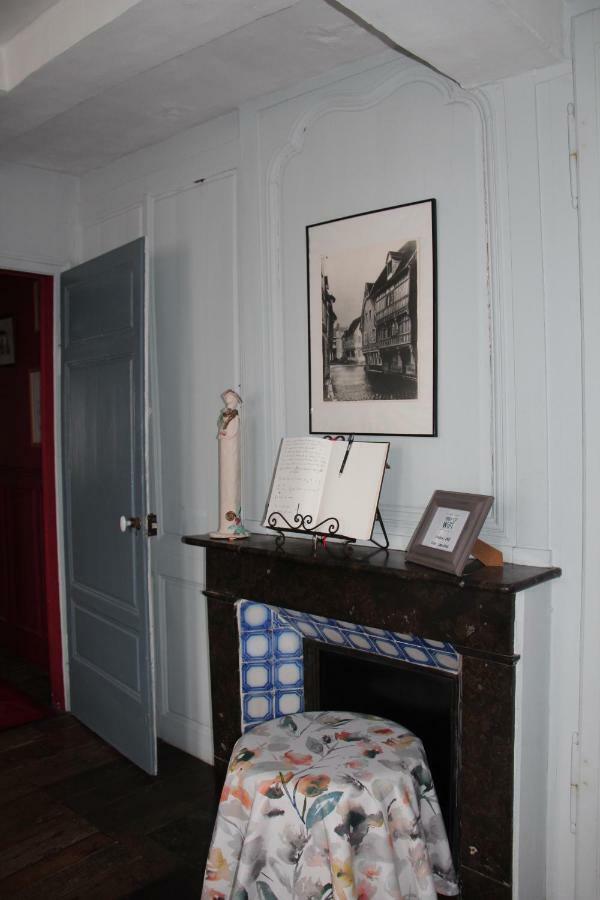 Les Capucines Bed & Breakfast Abbeville Exterior photo